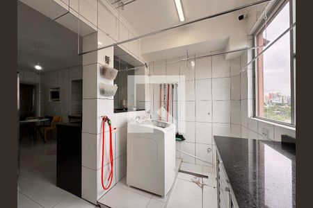 Apartamento à venda com 130m², 2 quartos e 1 vagaÁrea de Serviço