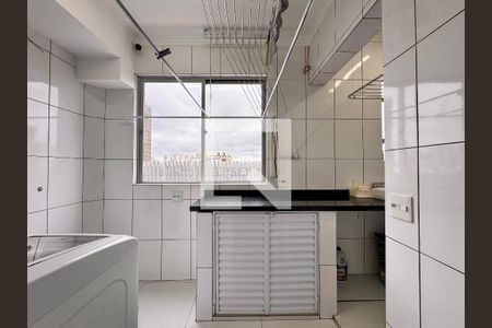 Apartamento à venda com 130m², 2 quartos e 1 vagaÁrea de Serviço