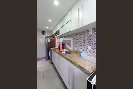 Apartamento à venda com 100m², 2 quartos e 2 vagasCozinha