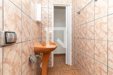 Casa para alugar com 32m², 1 quarto e sem vaga Casa para alugar com 32m², 1 quarto e sem vagaBanheiro