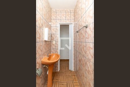 Casa para alugar com 32m², 1 quarto e sem vaga Casa para alugar com 32m², 1 quarto e sem vagaBanheiro