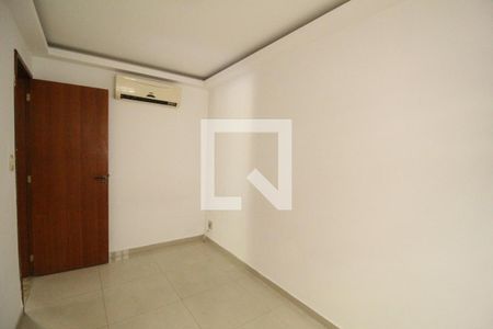 Casa de condomínio à venda com 204m², 4 quartos e 2 vagasQuarto 2