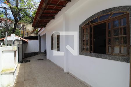Casa de condomínio à venda com 204m², 4 quartos e 2 vagasFrente da casa