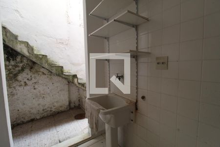 Casa de condomínio à venda com 204m², 4 quartos e 2 vagasÁrea de serviço