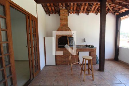 Casa de condomínio à venda com 204m², 4 quartos e 2 vagasVaranda - Churrasqueira