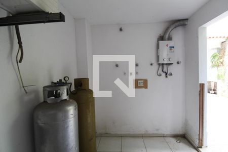 Casa de condomínio à venda com 204m², 4 quartos e 2 vagasÁrea de serviço