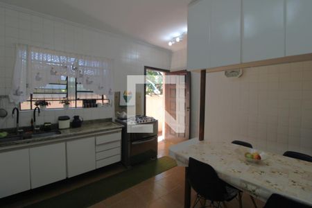 Casa à venda com 334m², 3 quartos e 4 vagasCozinha