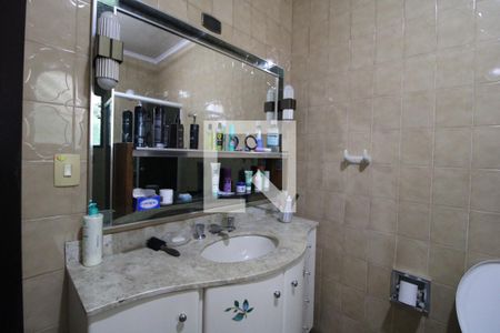 Casa à venda com 334m², 3 quartos e 4 vagasPia banheiro comum