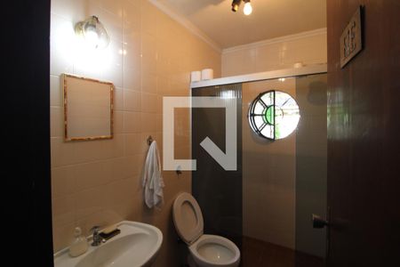 Casa à venda com 334m², 3 quartos e 4 vagasBanheiro de serviço