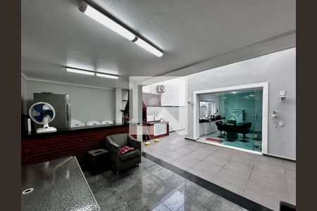 Casa para alugar com 250m², 4 quartos e 3 vagas Casa para alugar com 250m², 4 quartos e 3 vagasEspaço Gourmet