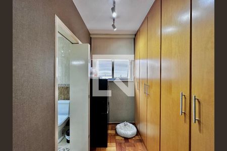 Casa para alugar com 250m², 4 quartos e 3 vagas Casa para alugar com 250m², 4 quartos e 3 vagasCloset Suíte 1