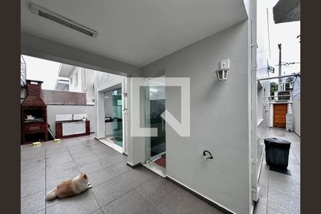 Casa para alugar com 250m², 4 quartos e 3 vagas Casa para alugar com 250m², 4 quartos e 3 vagasQuintal