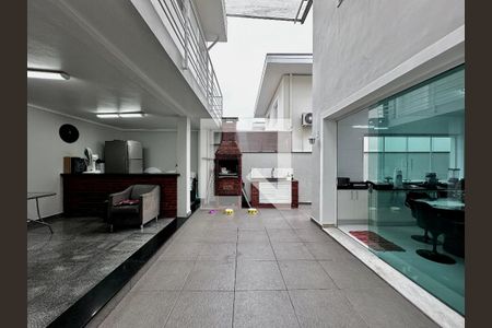 Casa para alugar com 250m², 4 quartos e 3 vagas Casa para alugar com 250m², 4 quartos e 3 vagasQuintal