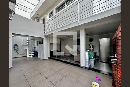 Casa para alugar com 250m², 4 quartos e 3 vagas Casa para alugar com 250m², 4 quartos e 3 vagasQuintal