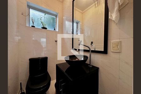 Casa para alugar com 250m², 4 quartos e 3 vagas Casa para alugar com 250m², 4 quartos e 3 vagasLavabo