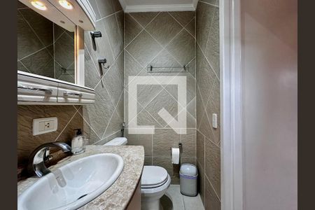 Casa para alugar com 250m², 4 quartos e 3 vagas Casa para alugar com 250m², 4 quartos e 3 vagasBanheiro Suíte 2