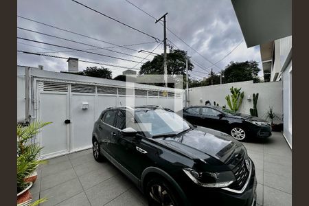 Casa para alugar com 250m², 4 quartos e 3 vagas Casa para alugar com 250m², 4 quartos e 3 vagasGaragem