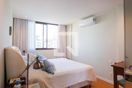 Apartamento à venda com 157m², 4 quartos e 3 vagassuite master