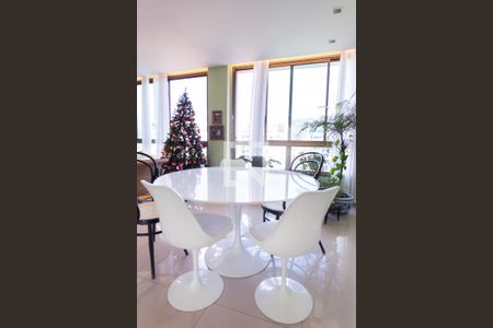 Apartamento à venda com 157m², 4 quartos e 3 vagasSala de Jantar