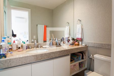 Apartamento à venda com 157m², 4 quartos e 3 vagasbanheiro suite 1