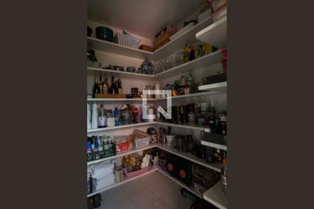 Apartamento à venda com 157m², 4 quartos e 3 vagasDespensa