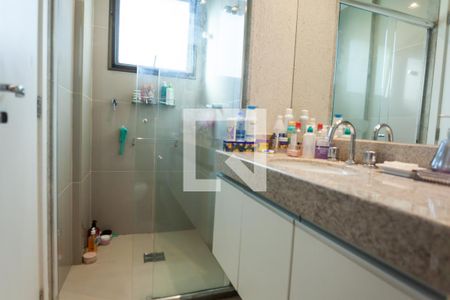 Apartamento à venda com 157m², 4 quartos e 3 vagasbanheiro suite 1