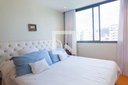 Apartamento à venda com 157m², 4 quartos e 3 vagassuite master