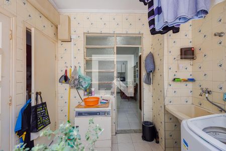 Apartamento à venda com 222m², 3 quartos e 1 vagaÁrea de Serviço