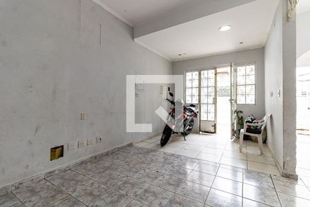 Casa à venda com 250m², 5 quartos e 2 vagas Casa à venda com 250m², 5 quartos e 2 vagasSalão