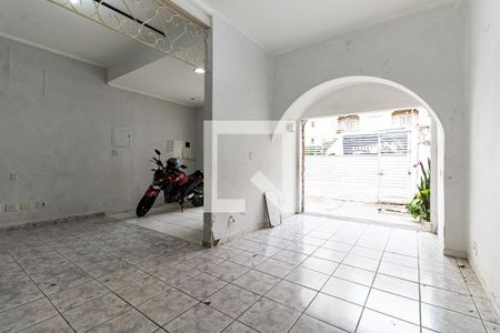 Casa à venda com 250m², 5 quartos e 2 vagas Casa à venda com 250m², 5 quartos e 2 vagasGaragem Coberta