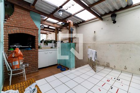 Casa à venda com 250m², 5 quartos e 2 vagas Casa à venda com 250m², 5 quartos e 2 vagasQuintal/Área da Churrasqueira da Casa 2