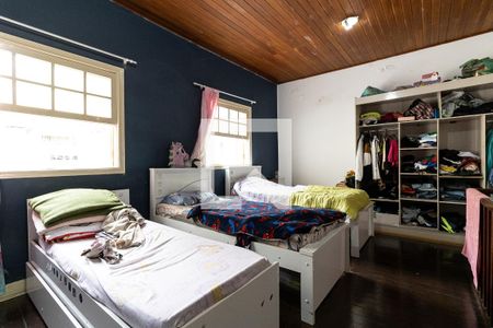 Casa à venda com 250m², 5 quartos e 2 vagas Casa à venda com 250m², 5 quartos e 2 vagasQuarto 1 da Casa 1