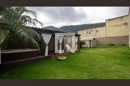 Casa de condomínio para alugar com 800m², 5 quartos e 4 vagas Casa de condomínio para alugar com 800m², 5 quartos e 4 vagasÁrea Externa