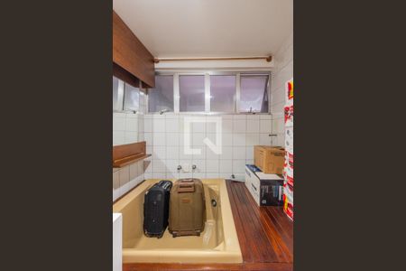 Apartamento à venda com 300m², 4 quartos e sem vagaBanheiro da Suíte