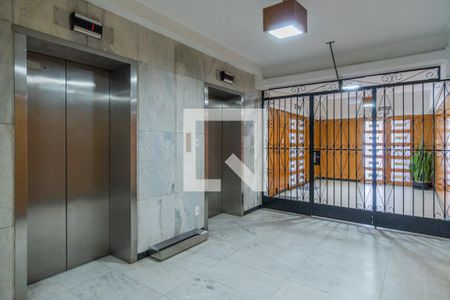 Apartamento à venda com 300m², 4 quartos e sem vagaElevadores