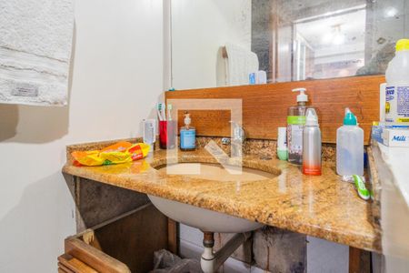 Apartamento à venda com 300m², 4 quartos e sem vagaBanheiro da Suíte