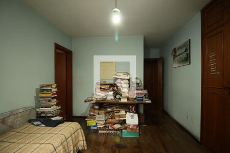 Casa à venda com 285m², 4 quartos e 5 vagasSuíte 2