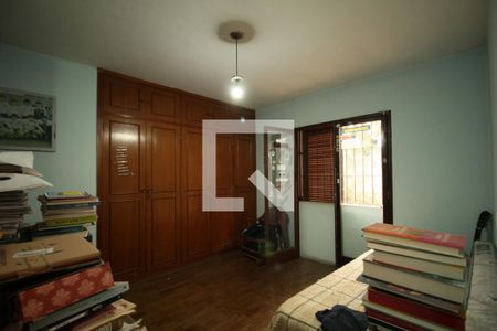 Casa à venda com 285m², 4 quartos e 5 vagasSuíte 2