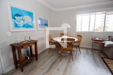 Apartamento à venda com 107m², 2 quartos e 1 vagaSala