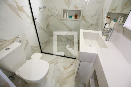 Apartamento à venda com 107m², 2 quartos e 1 vagaBanheiro da Suíte