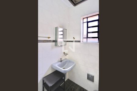 Casa à venda com 120m², 3 quartos e 2 vagasBanheiro 2