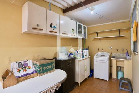 Casa à venda com 120m², 3 quartos e 2 vagasÁrea de Serviço