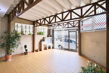 Casa à venda com 120m², 3 quartos e 2 vagasGaragem