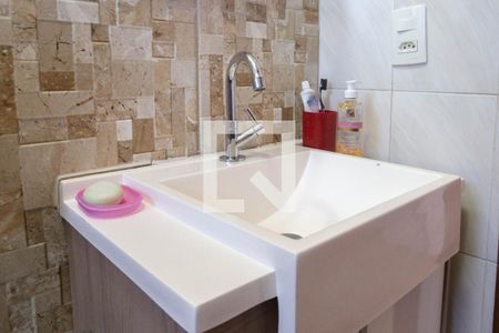 Apartamento à venda com 91m², 2 quartos e 1 vaga Apartamento à venda com 91m², 2 quartos e 1 vagaBanheiro