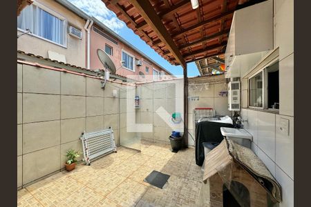 Casa de condomínio à venda com 85m², 3 quartos e 1 vagaÁrea de Serviço e Gourmet