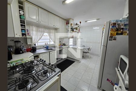 Casa à venda com 3 quartos, 215m² em Jardim Bandeirante, São Paulo