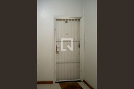 Apartamento à venda com 75m², 2 quartos e sem vaga Apartamento à venda com 75m², 2 quartos e sem vagaPorta do apartamento