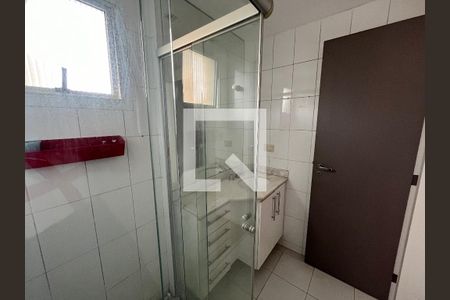 Apartamento à venda com 72m², 2 quartos e 2 vagasBanheiro da Suíte