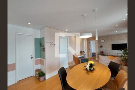 Apartamento à venda com 80m², 2 quartos e 1 vaga Apartamento à venda com 80m², 2 quartos e 1 vagaSala de Jantar