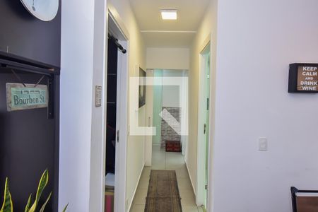 Corredor de apartamento para alugar com 2 quartos, 58m² em Parque Reboucas, São Paulo